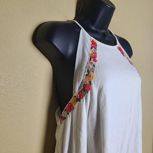 Blue Rain Embroidered Tank Top - Picture 3 of 10